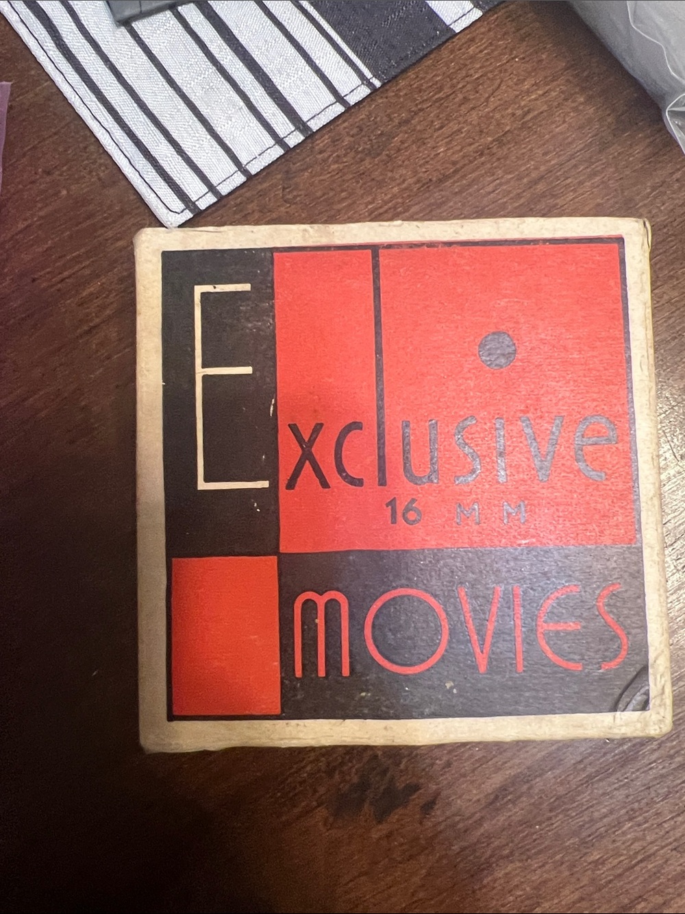 Exclusive Movies 16mm Retro Film Box - Red & Black